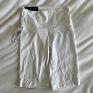 Aritzia Tna Butter Cheeky 9’’ bike shorts